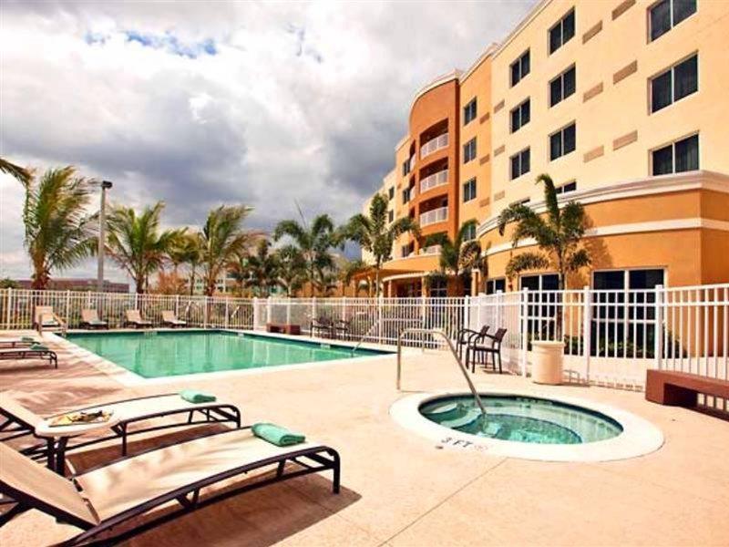Courtyard By Marriott Miami West/Fl Turnpike Hotel Exterior foto